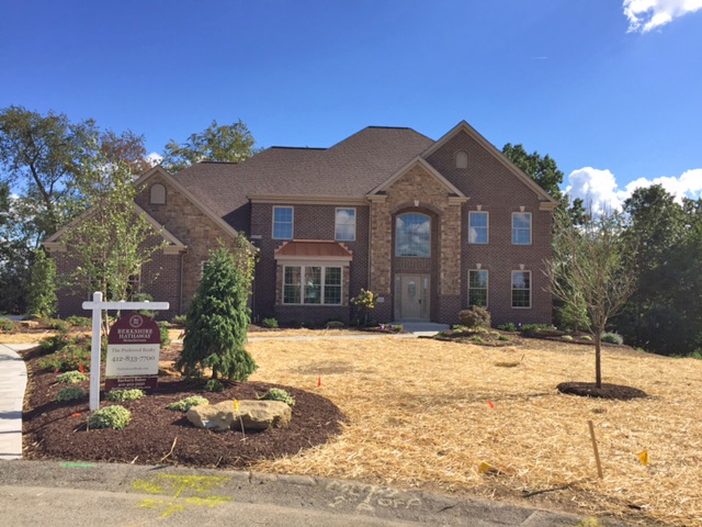 Hillside Meadows en Newburgh, IN. Casas Nuevas y Planos de Distribución de  Reinbrecht Homes